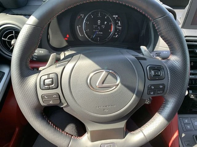 2023 Lexus IS 3rd Gen - Image 19 of 31