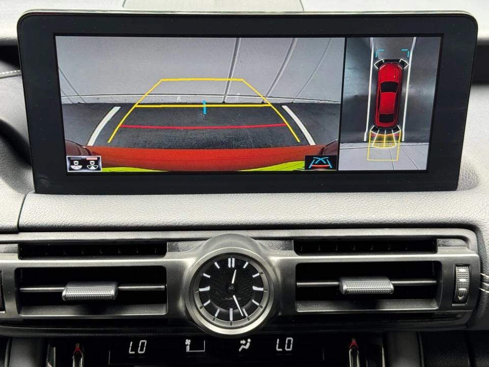 2023 Lexus IS - Image 29 of 31