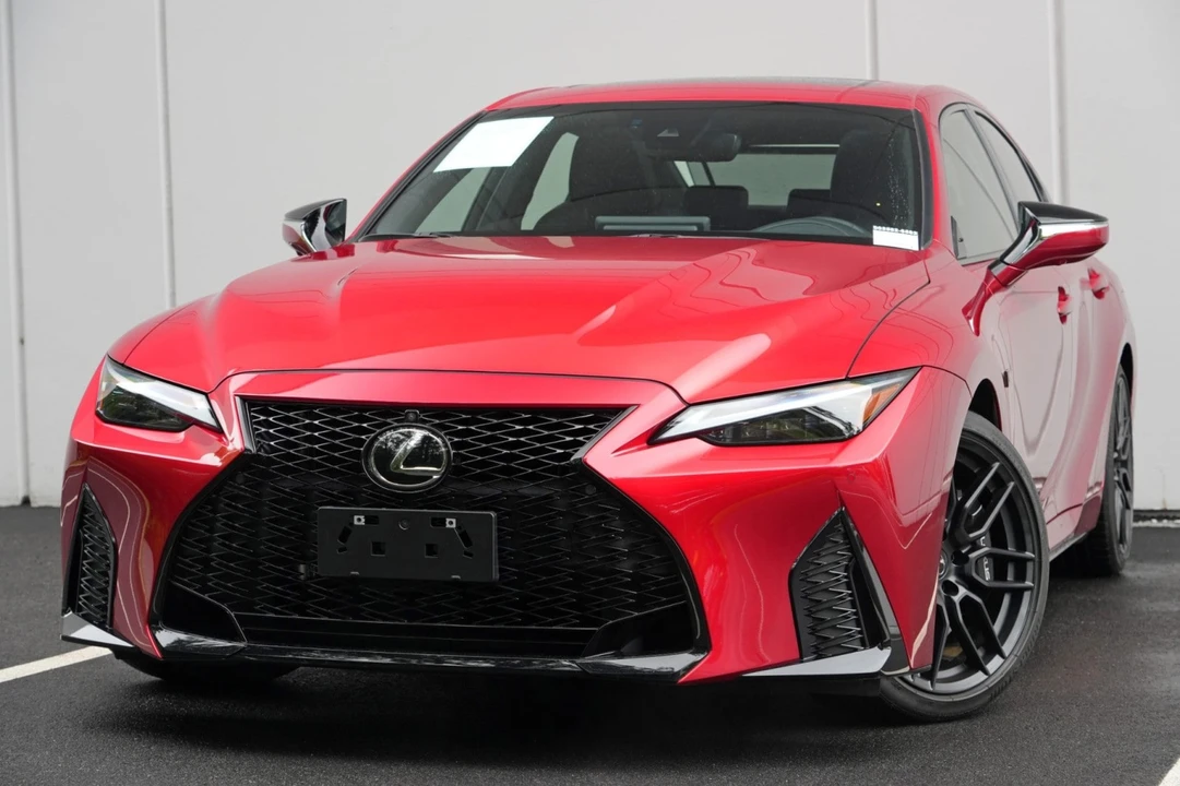 2023 Lexus IS - Image 3 of 31