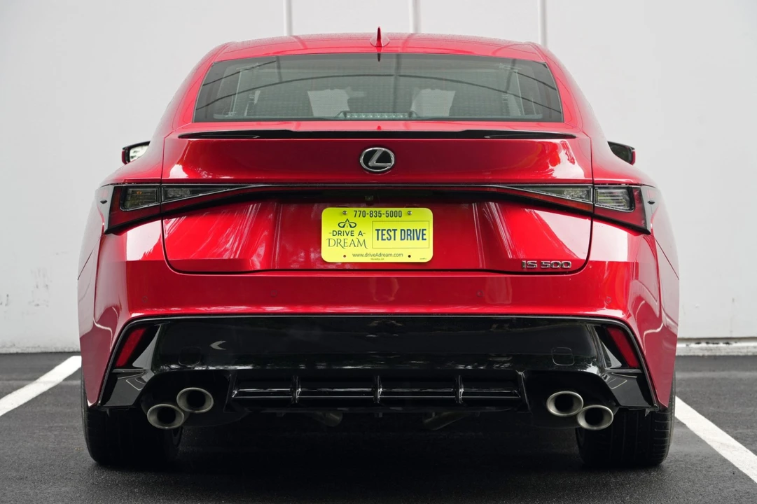 2023 Lexus IS - Image 11 of 31