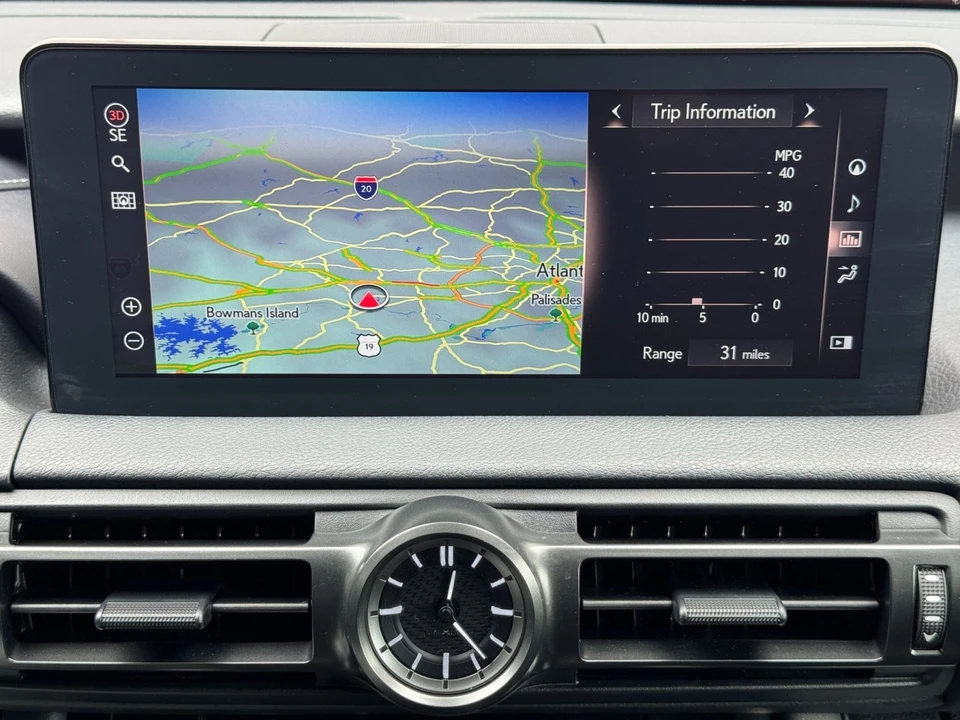 2023 Lexus IS - Image 27 of 31