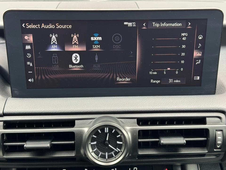 2023 Lexus IS - Image 28 of 31