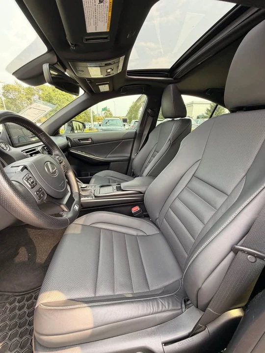2023 Lexus IS 3rd Gen - Image 14 of 19