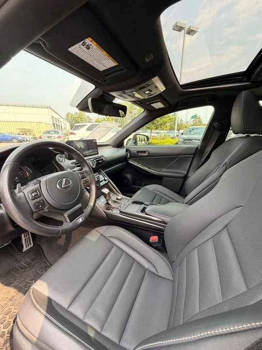2023 Lexus IS 3rd Gen - Image 13 of 19