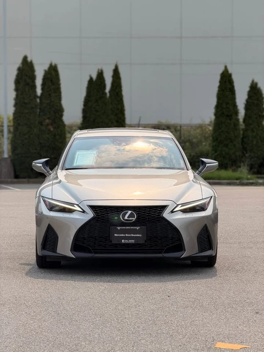 2023 Lexus IS 3rd Gen - Image 3 of 19