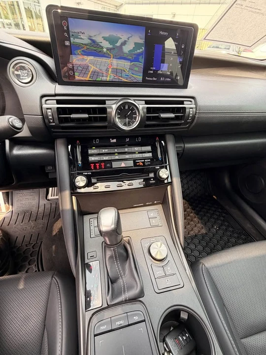 2023 Lexus IS 3rd Gen - Image 18 of 19