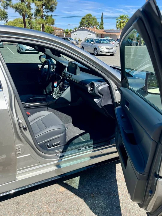 2023 Lexus IS 3rd Gen - Image 11 of 16