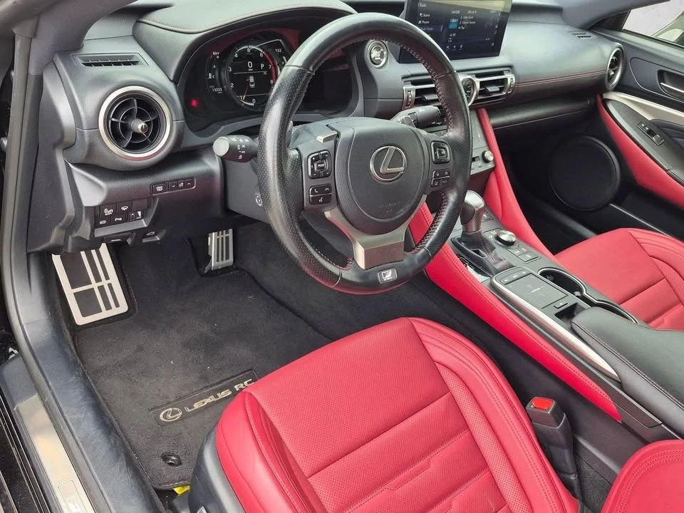 2023 Lexus RC - Image 4 of 6