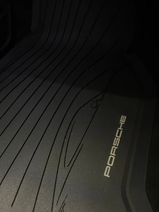 2023 Porsche 992 Carrera - Image 15 of 21