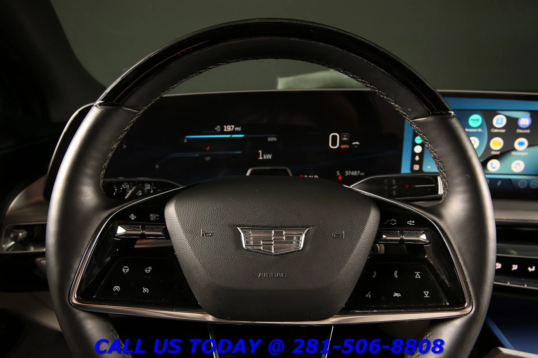 2023 Cadillac Lyriq - Image 14 of 24