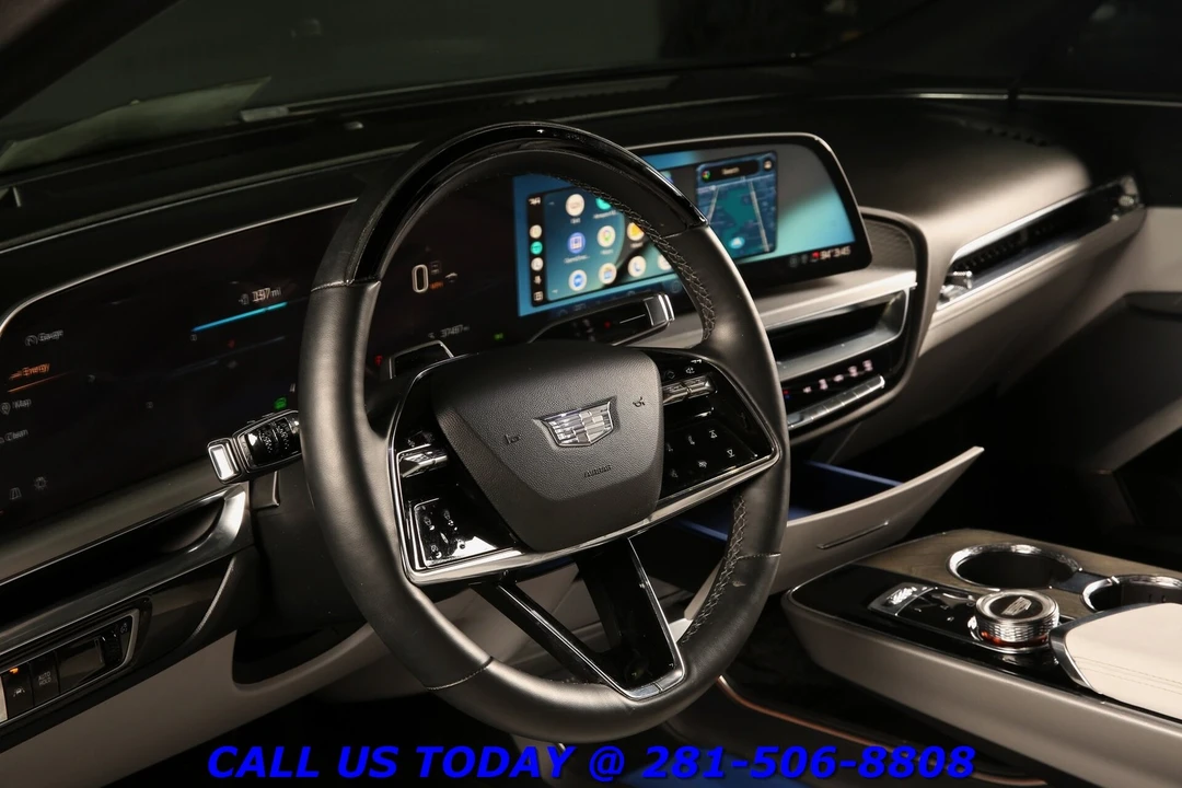 2023 Cadillac Lyriq - Image 10 of 24