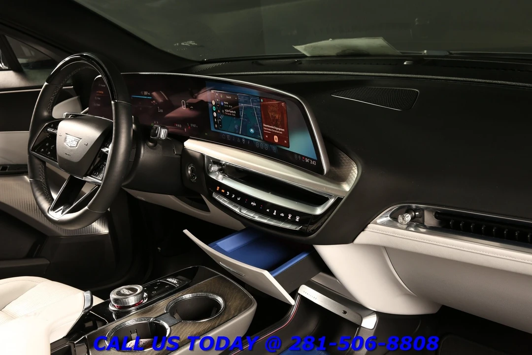 2023 Cadillac Lyriq - Image 19 of 24