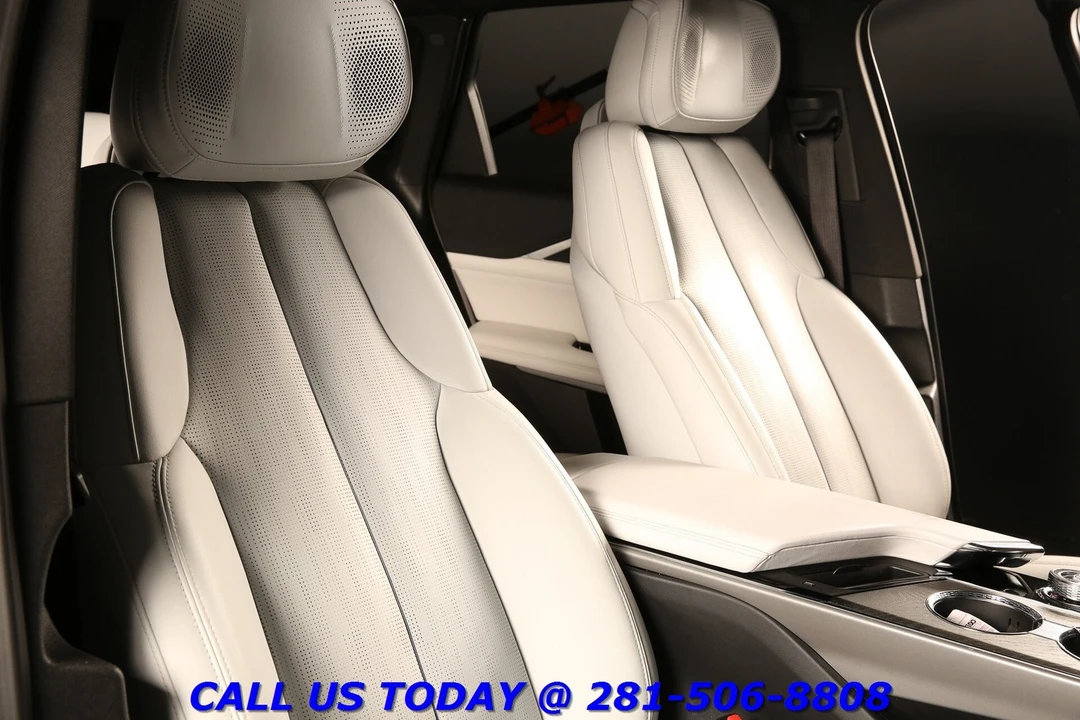 2023 Cadillac Lyriq - Image 20 of 24