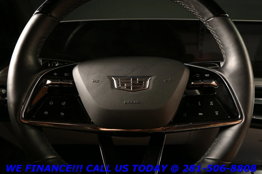 2023 Cadillac Lyriq - Image 15 of 21