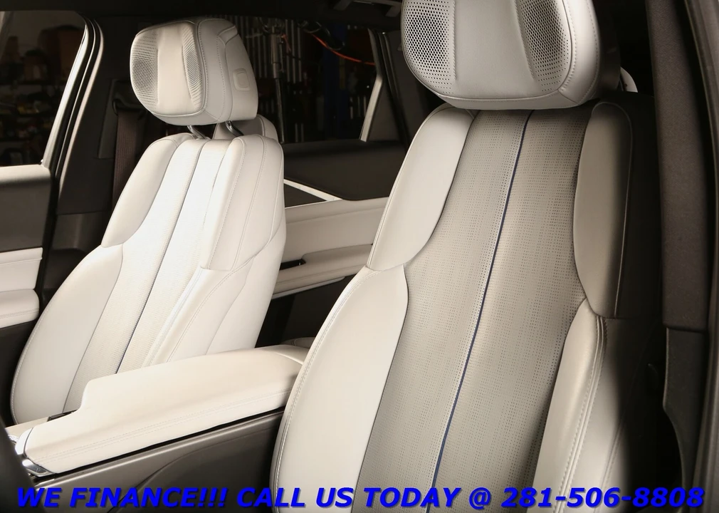 2023 Cadillac Lyriq - Image 13 of 21