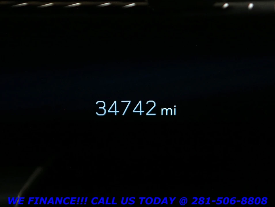 2023 Cadillac Lyriq - Image 16 of 21