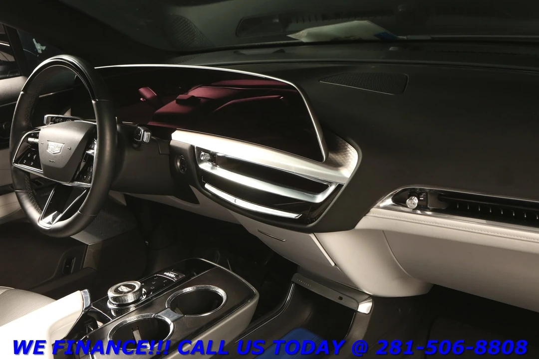 2023 Cadillac Lyriq - Image 20 of 21