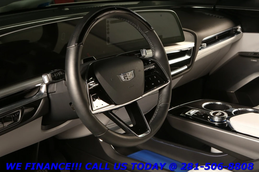 2023 Cadillac Lyriq - Image 11 of 21
