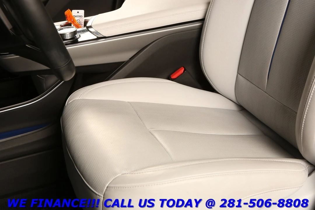 2023 Cadillac Lyriq - Image 14 of 21