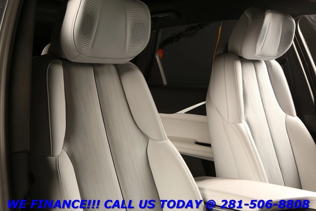 2023 Cadillac Lyriq - Image 21 of 21