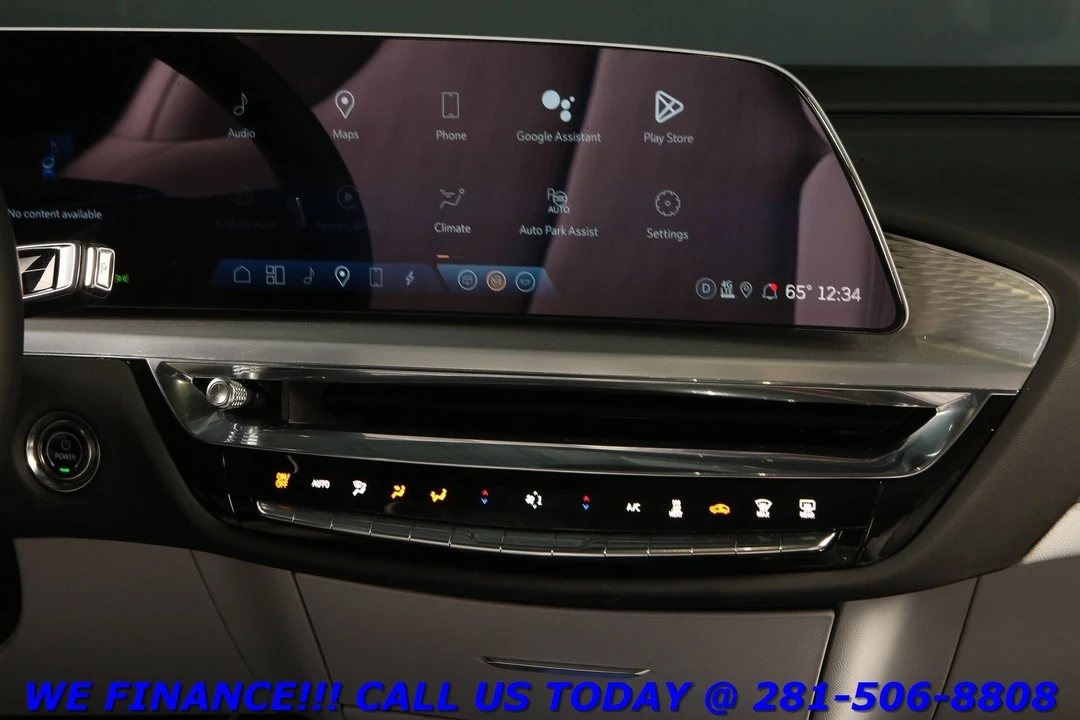 2023 Cadillac Lyriq - Image 18 of 21