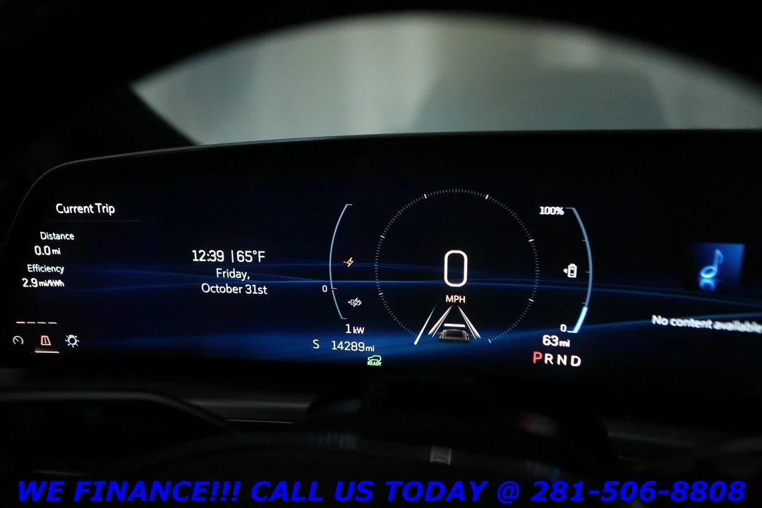 2023 Cadillac Lyriq - Image 17 of 21