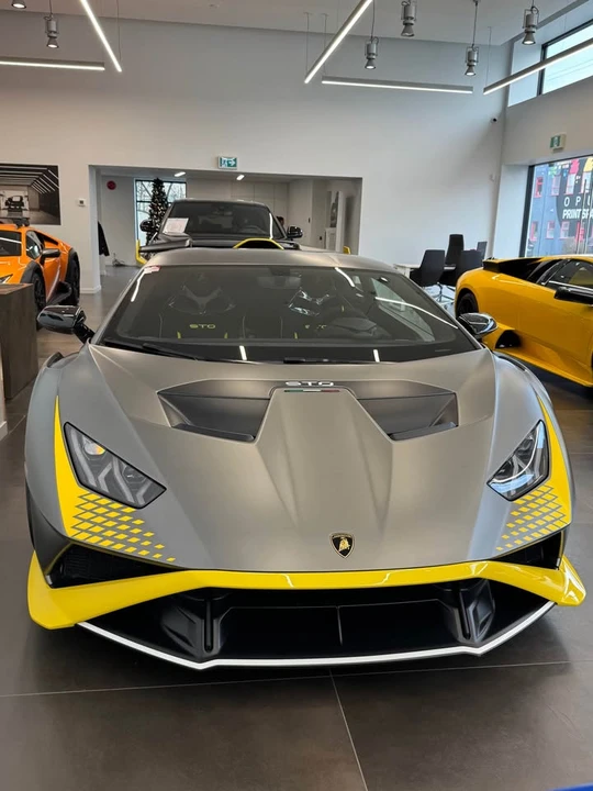2023 Lamborghini Huracan - Image 3 of 19