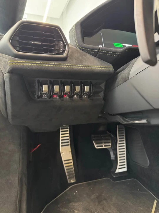 2023 Lamborghini Huracan - Image 7 of 19