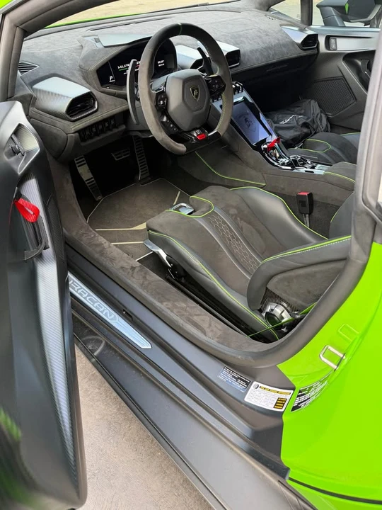 2023 Lamborghini Huracan - Image 9 of 13