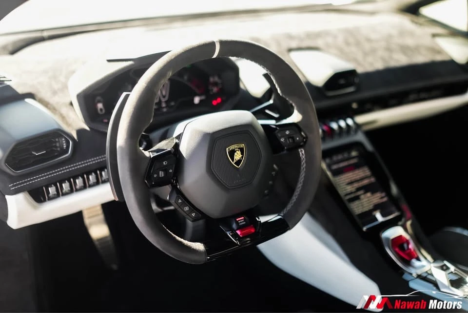 2023 Lamborghini Huracan - Image 15 of 20