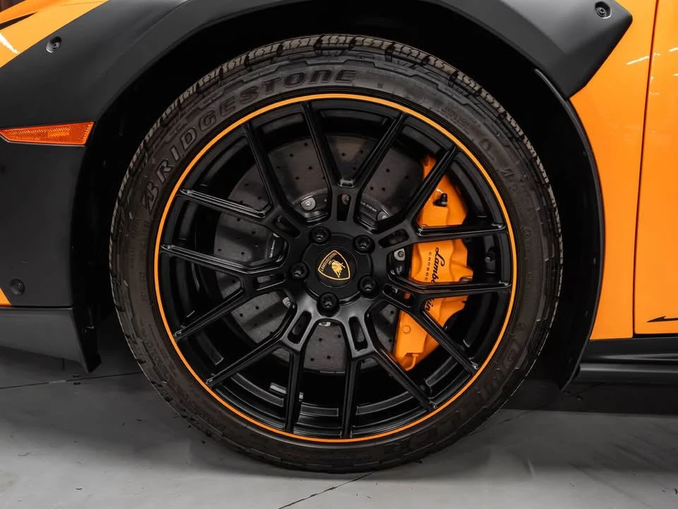 2023 Lamborghini Huracan - Image 5 of 9