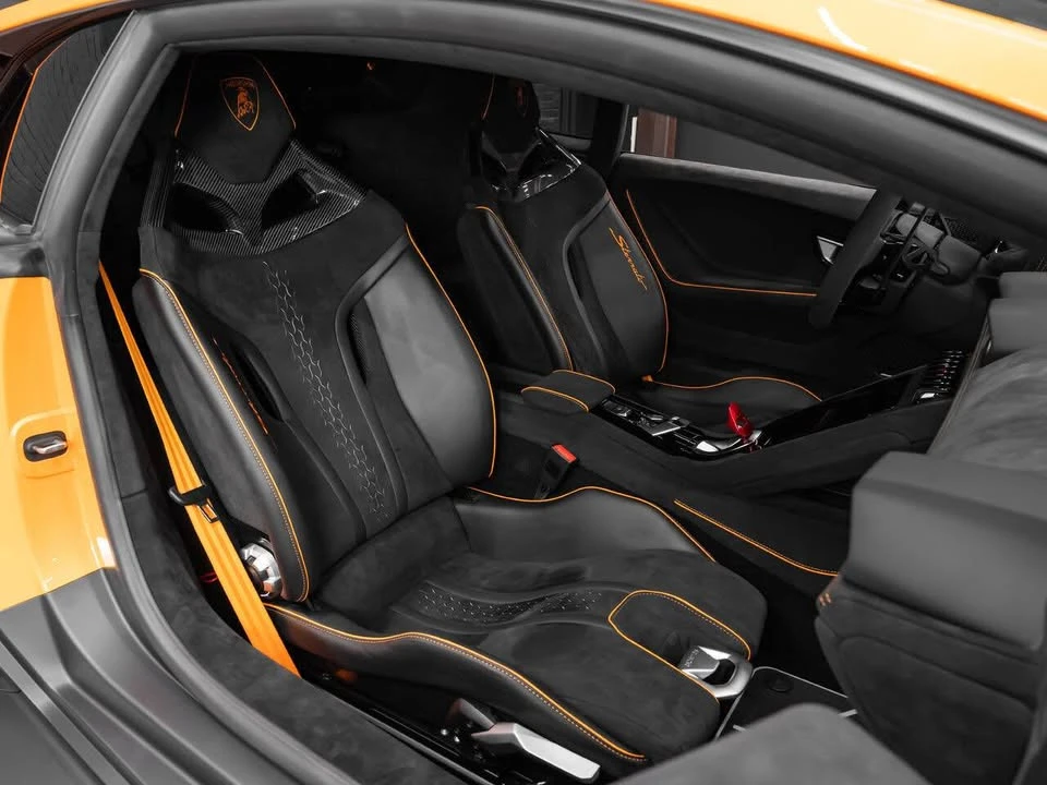 2023 Lamborghini Huracan - Image 8 of 9