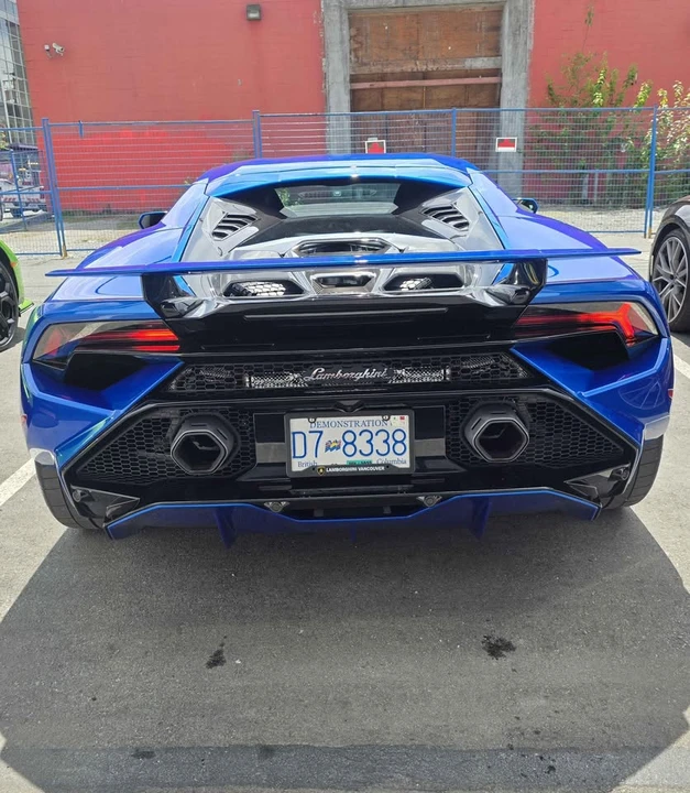 2023 Lamborghini Huracan - Image 2 of 18