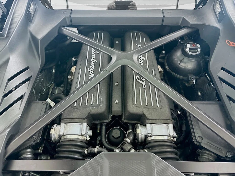 2023 Lamborghini Huracan - Image 13 of 31