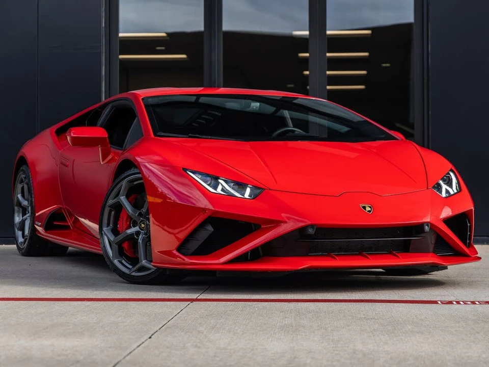 2023 Lamborghini Huracan - Image 2 of 31