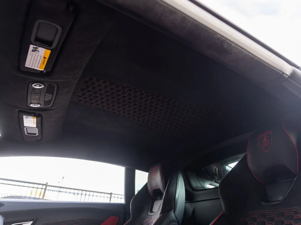 2023 Lamborghini Huracan - Image 28 of 31