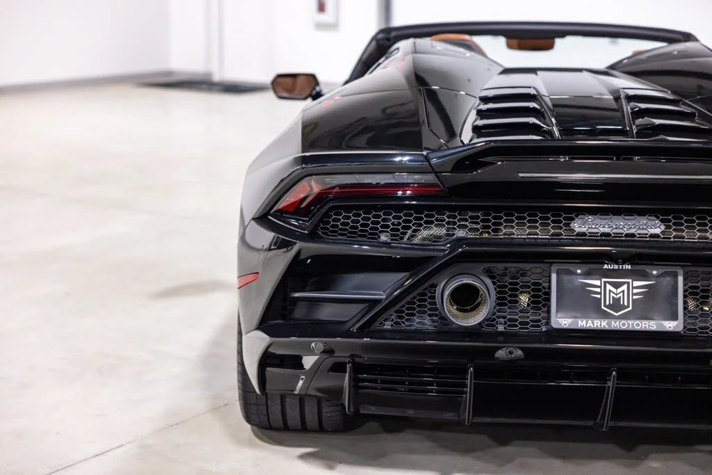 2023 Lamborghini Huracan - Image 14 of 31