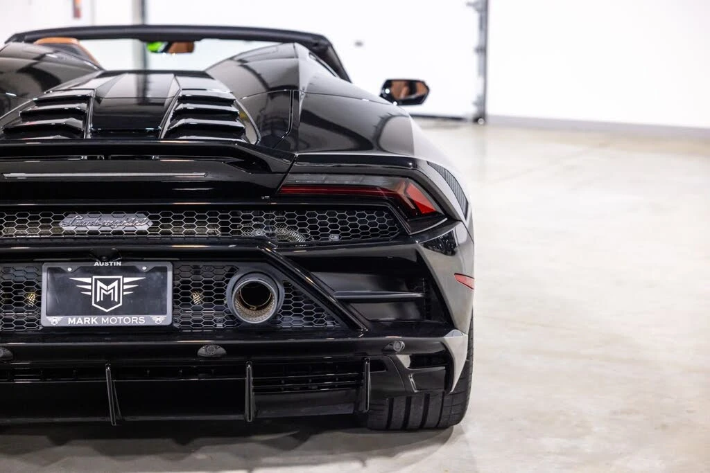 2023 Lamborghini Huracan - Image 13 of 31