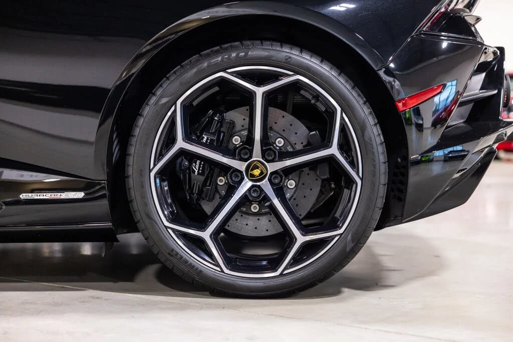 2023 Lamborghini Huracan - Image 18 of 31
