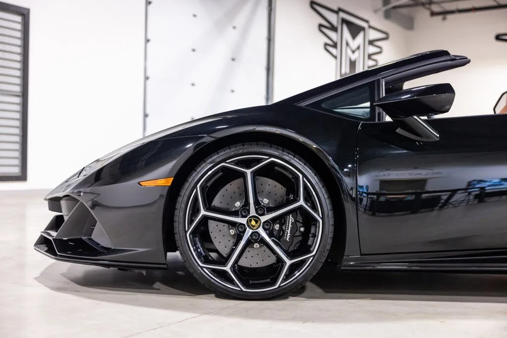 2023 Lamborghini Huracan - Image 19 of 31