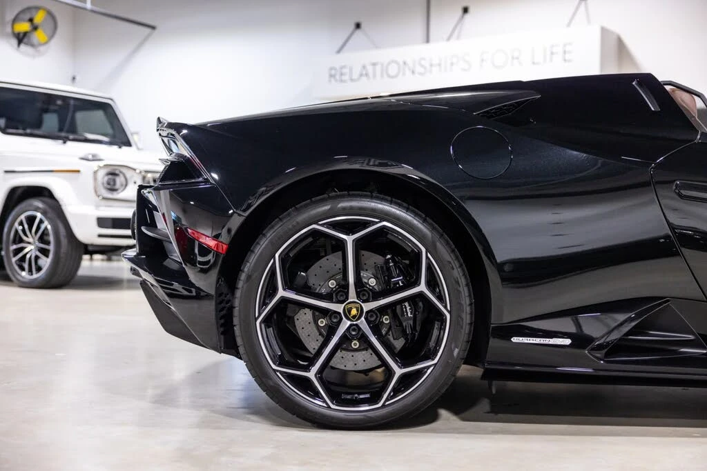 2023 Lamborghini Huracan - Image 26 of 31