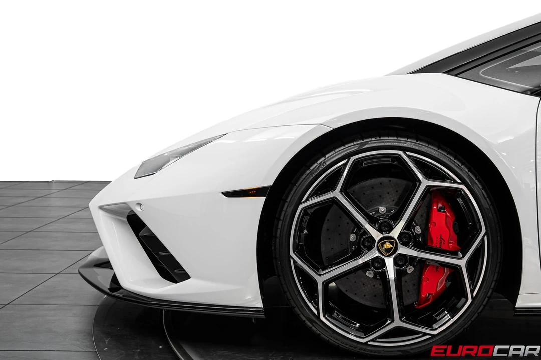 2023 Lamborghini Huracan - Image 16 of 31