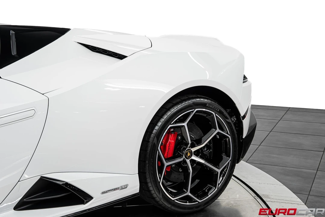 2023 Lamborghini Huracan - Image 18 of 31