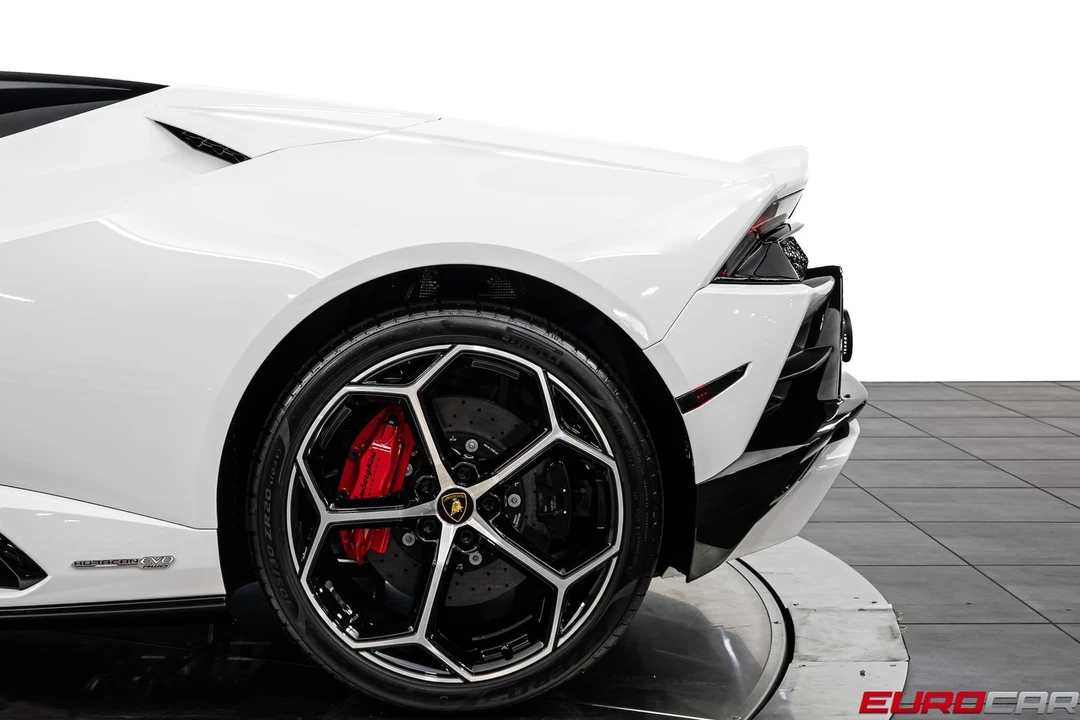 2023 Lamborghini Huracan - Image 19 of 31