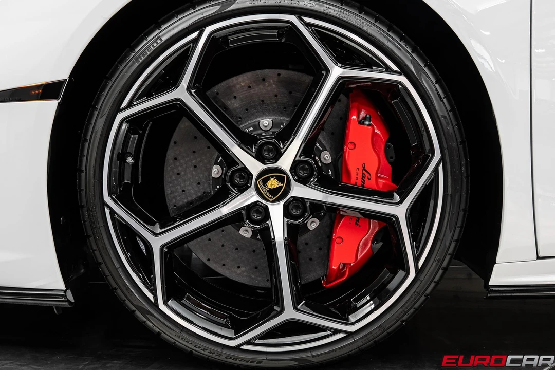 2023 Lamborghini Huracan - Image 26 of 31