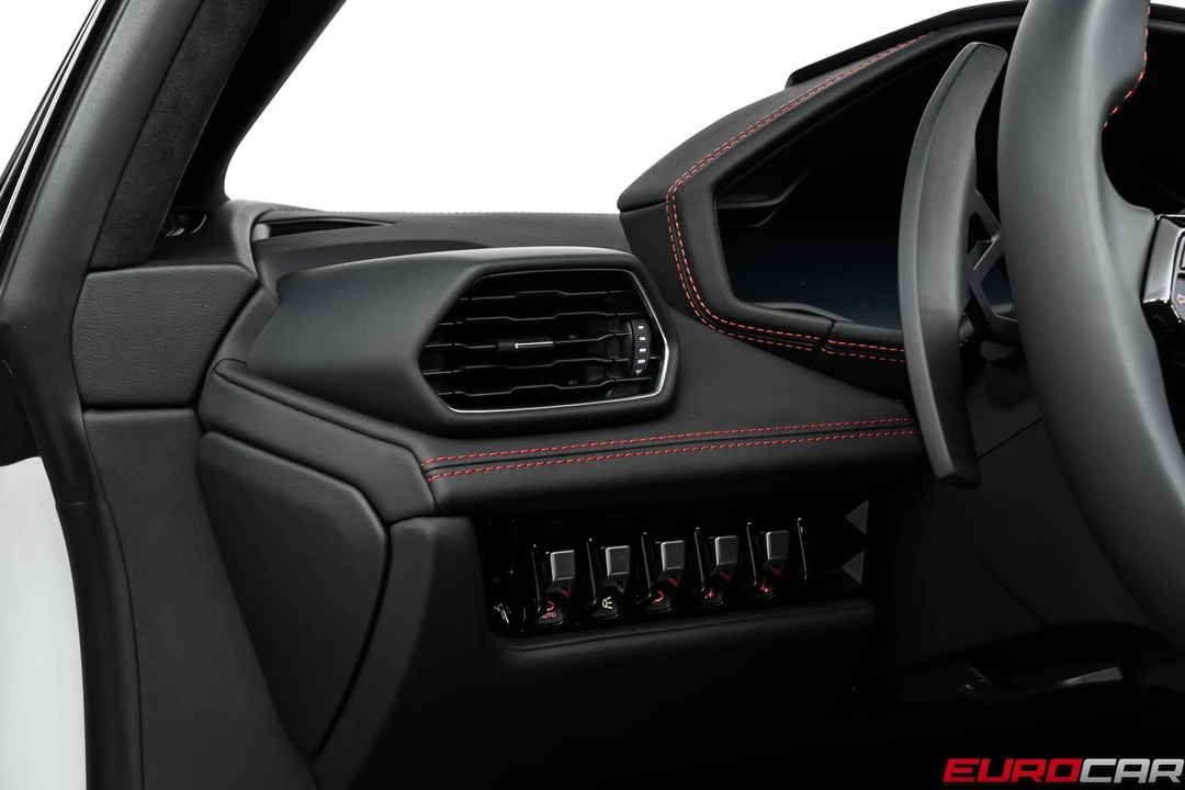 2023 Lamborghini Huracan - Image 30 of 31
