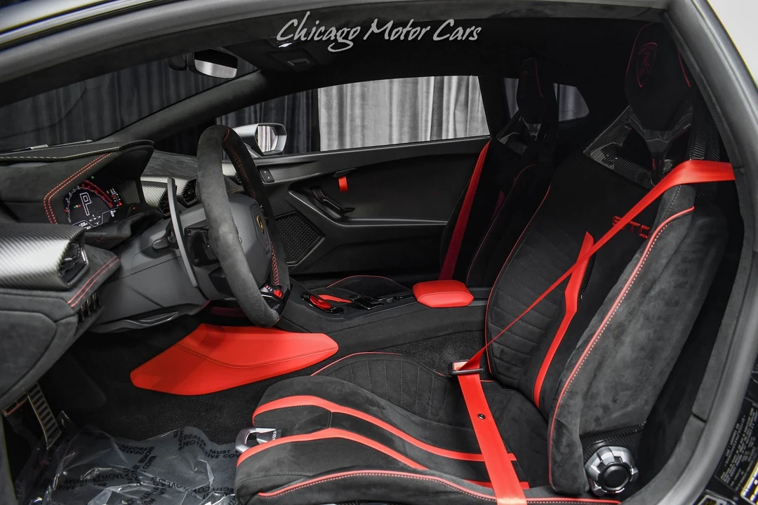 2023 Lamborghini Huracan LP640-4 EVO - Image 17 of 31