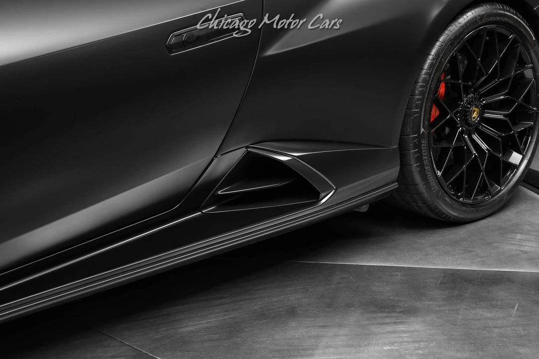 2023 Lamborghini Huracan - Image 29 of 31