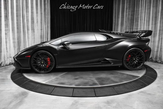 2023 Lamborghini Huracan STO
