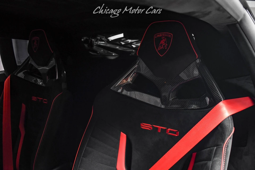2023 Lamborghini Huracan - Image 16 of 31